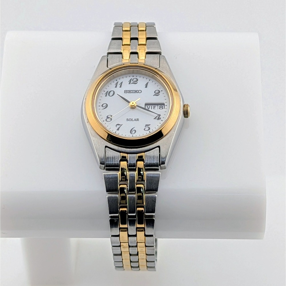 Seiko V138-0AA0 Solar Two Tone Day Date Women's Watch Hardlex 25mm 6.5"